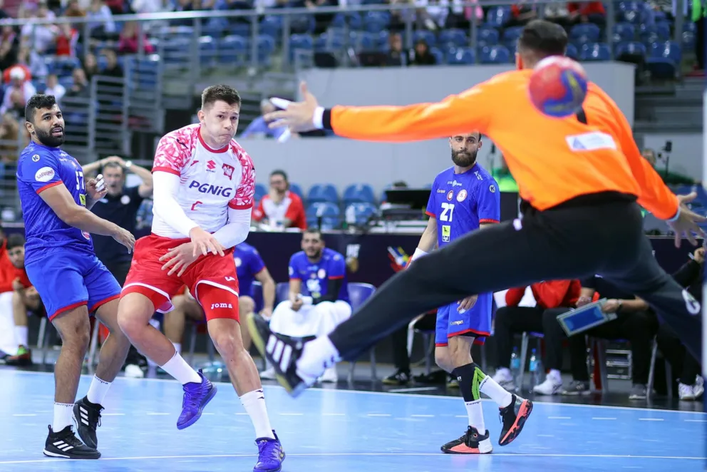 Turniej piłkarzy ręcznych w Krakowie - Polska - Tunezja 31:32