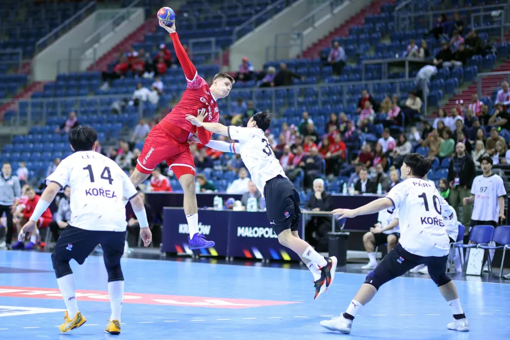 Turniej piłkarzy ręcznych w Krakowie - Polska - Korea Płd. 31:27