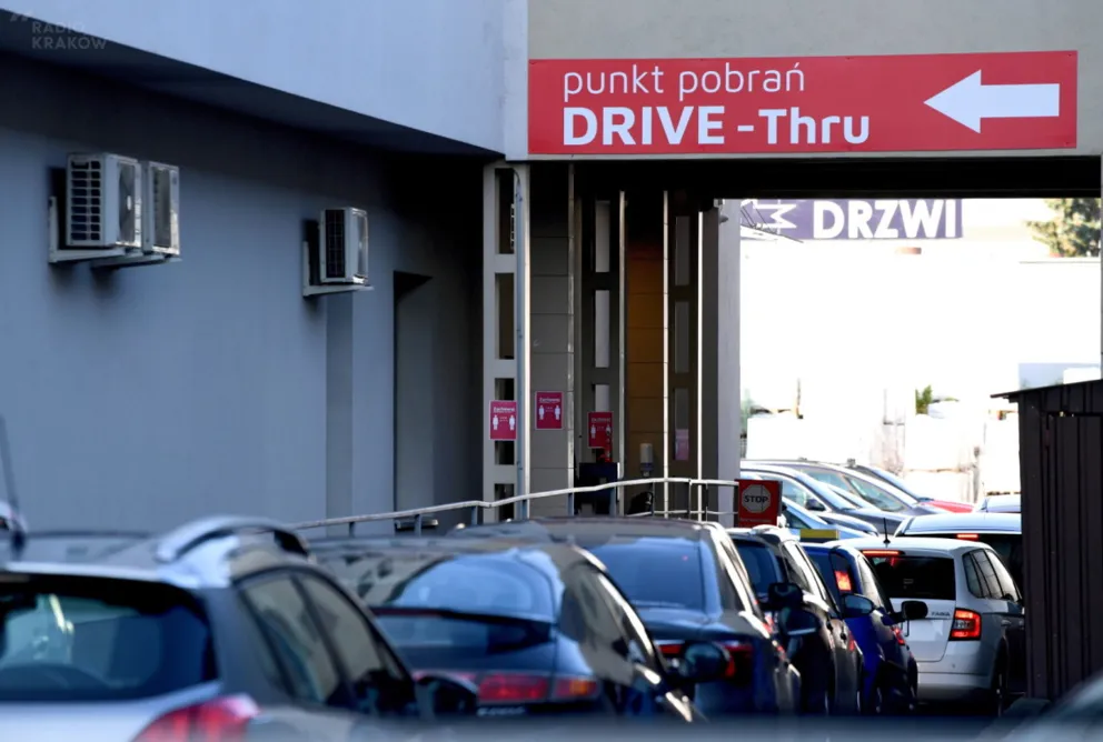 Wymazowy zawrót głowy - czy da się bez stania w wielogodzinnej kolejce wykonać test?