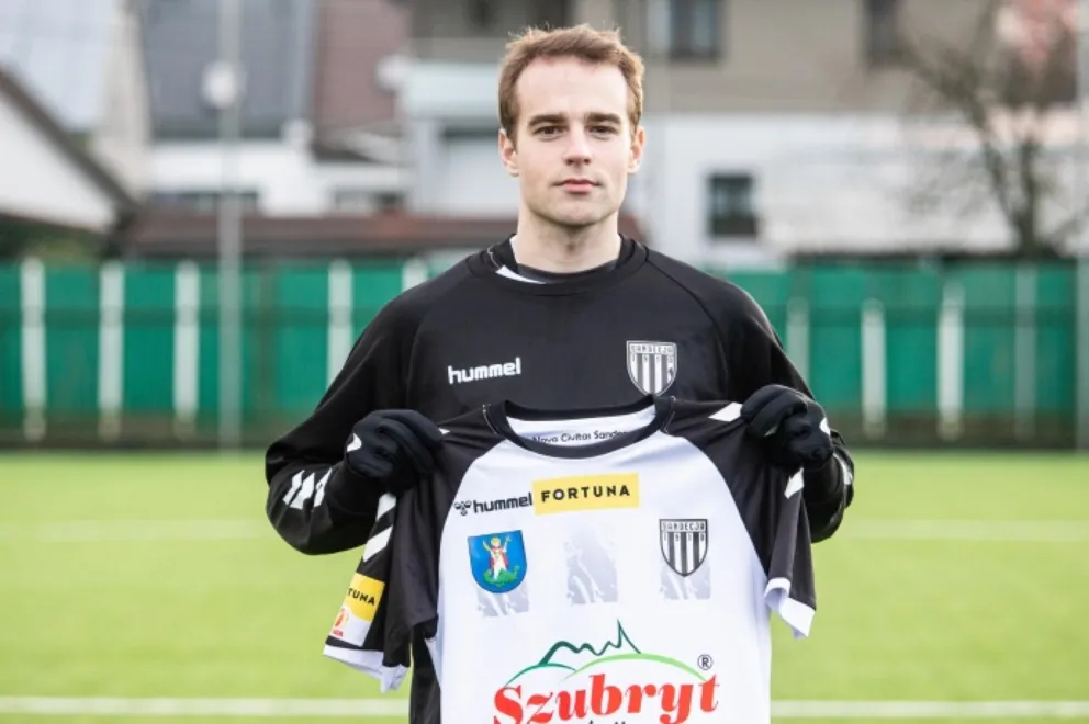 Sandecja remisuje i uzupełnia kadrę