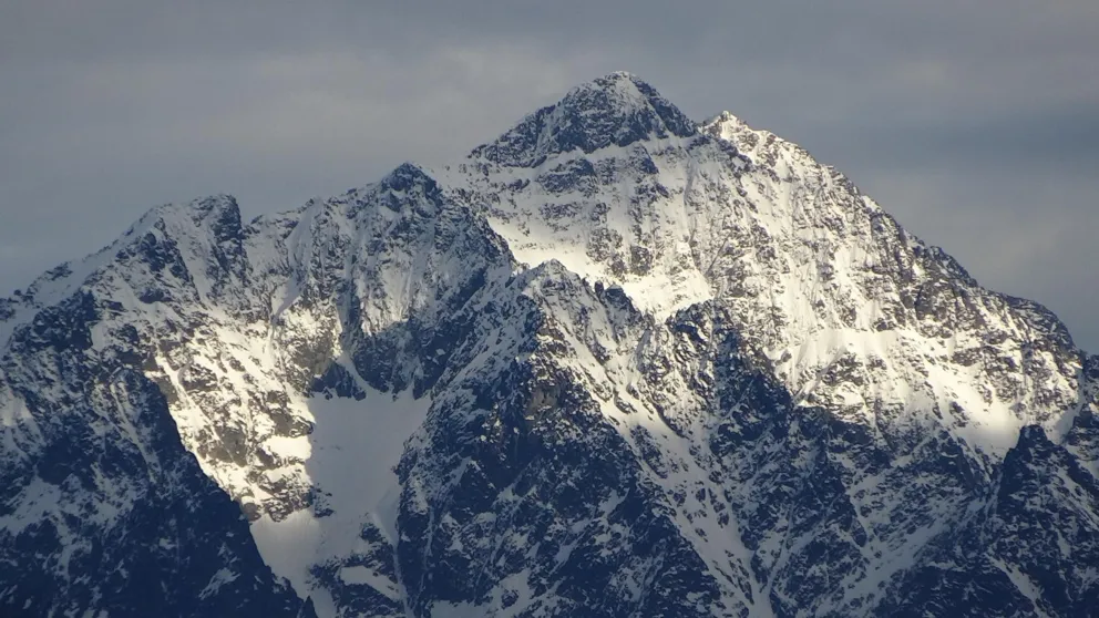 Tatry: Czwarty stopień zagrożenia lawinowego, jest ekstremalnie niebezpiecznie
