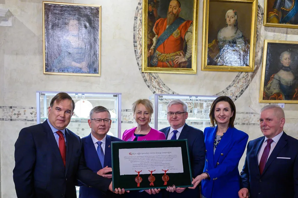 Książe Sanguszko sprzedał rodową kolekcję muzeum. Co z ruinami zamku?