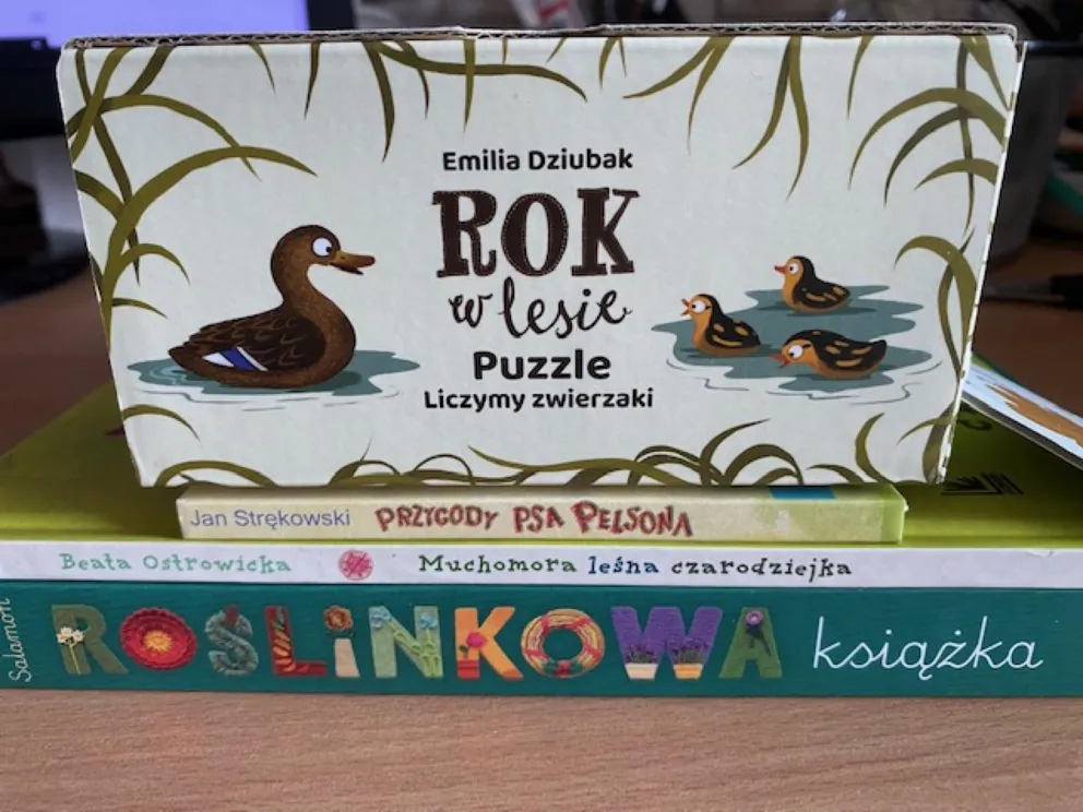 Książki na wiosnę i puzzle o lesie. Alfabet 26.3.23