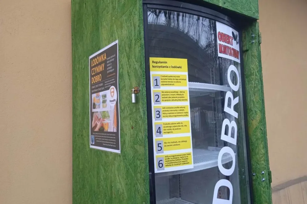 "Lodówka dobra" stanęła na starosądeckim rynku