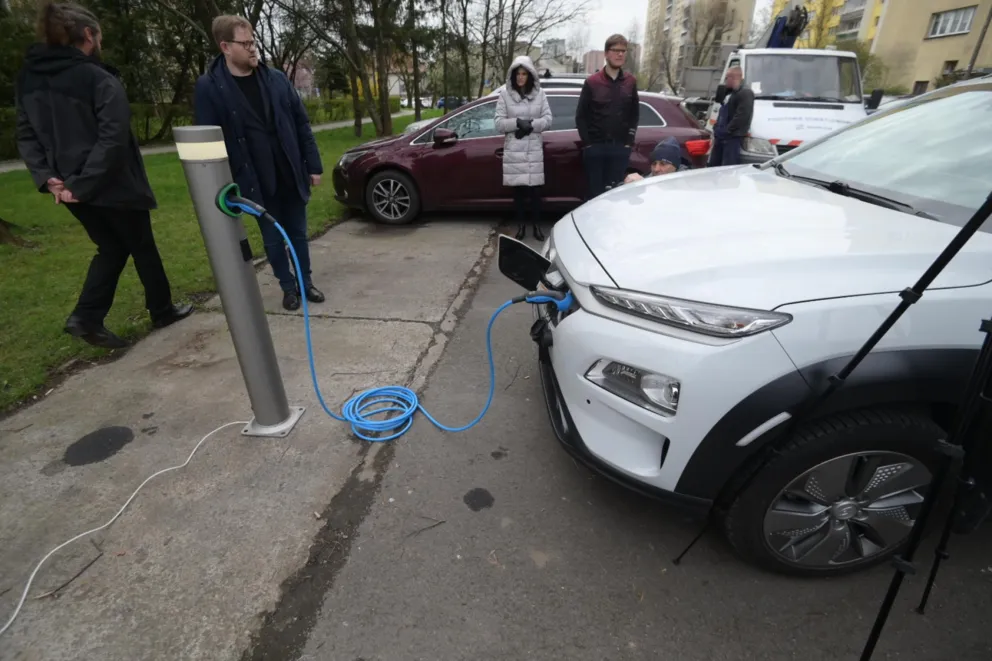 Kilkadziesiąt ładowarek elektrycznych małej mocy pojawi się w Krakowie do 2024 roku