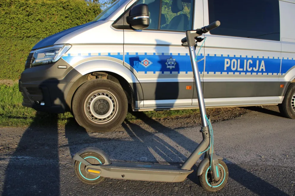 Wypadek na hulajnodze elektrycznej w Kętach. Policja apeluje o korzystanie z kasków