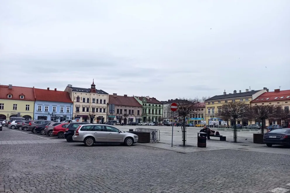 Od dziś wokół Rynku Głównego w Oświęcimiu obowiązuje zmiana organizacji parkowania
