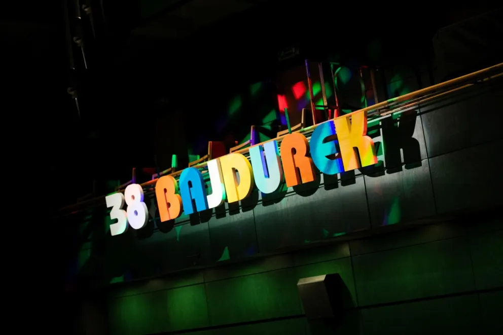 Teatr przez duże „T” w Małopolskim Centrum Kultury SOKÓŁ. Finał 38. Festiwalu Teatrów Dzieci i Młodzieży BAJDUREK
