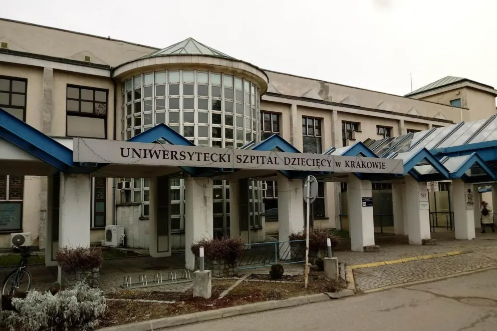 Szpital w Prokocimiu przekazał informacje o stanie chłopca, który wypadł z okna w Nowej Hucie