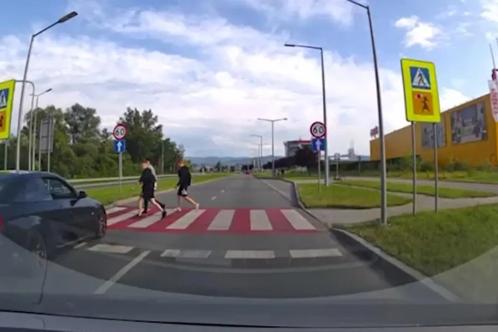 Nie ma zagrożenia dla życia potrąconych nastolatków z Nowego Sącza