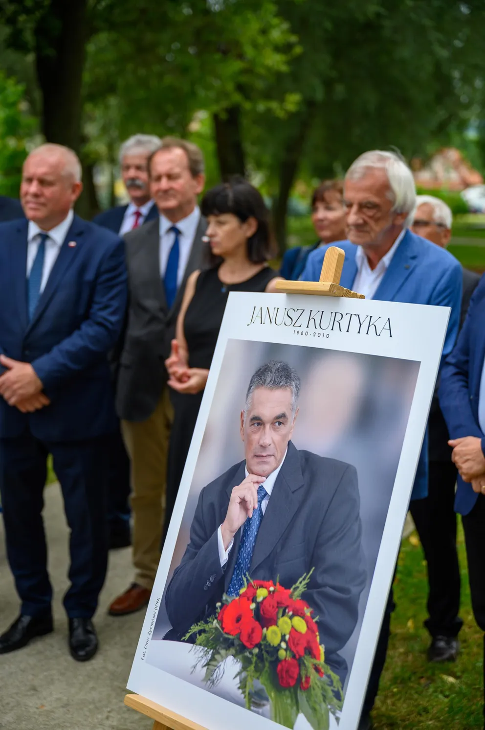 W Tarnowie powstał skwer im.  Janusza Kurtyki
