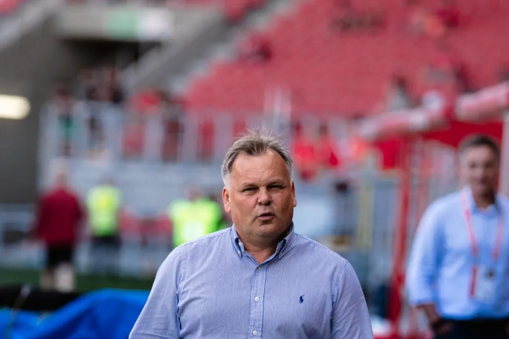Puszcza pierwszy raz w roli gospodarza. TRANSMISJA