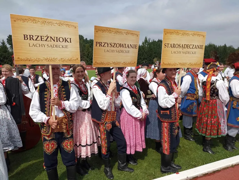 Kalwaria Zebrzydowska w niedzielę gościła zespoły regionalne z całej Małopolski