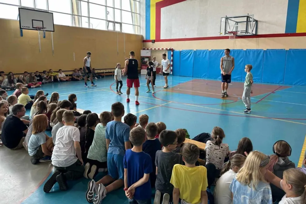 Zbliża się finał akcji "Czas na basket! 2023". Projekt oderwał młodzież od tabletów i telefonów