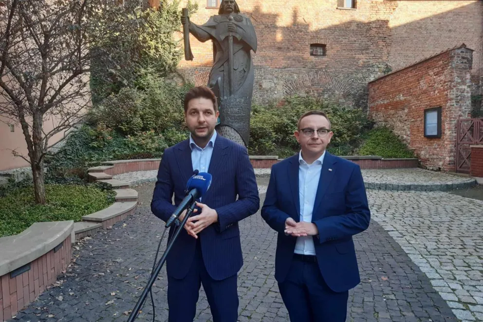 Europarlamentarzysta Patryk Jaki przestrzega przed przyjęciem przez Unię Europejską "paktu migracyjnego"
