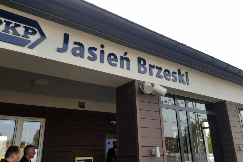 Przystanek kolejowy w Jasieniu Brzeskim otwarty