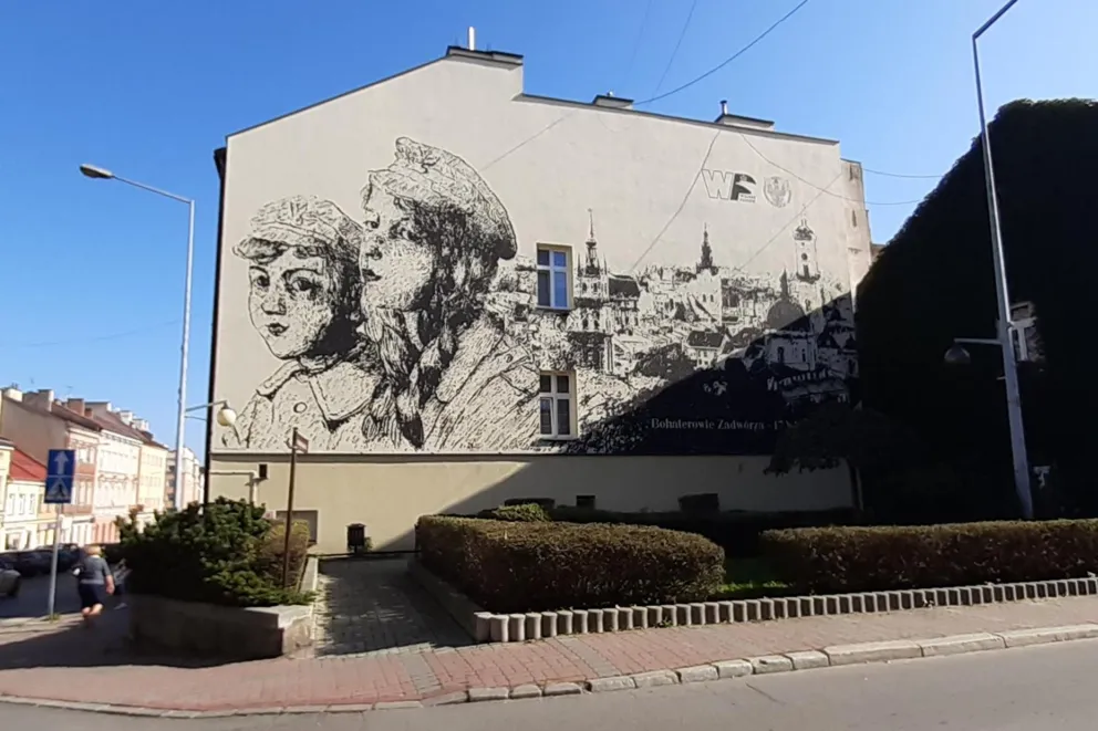 W Tarnowie można podziwiać mural Bohaterów Zadwórza 1920