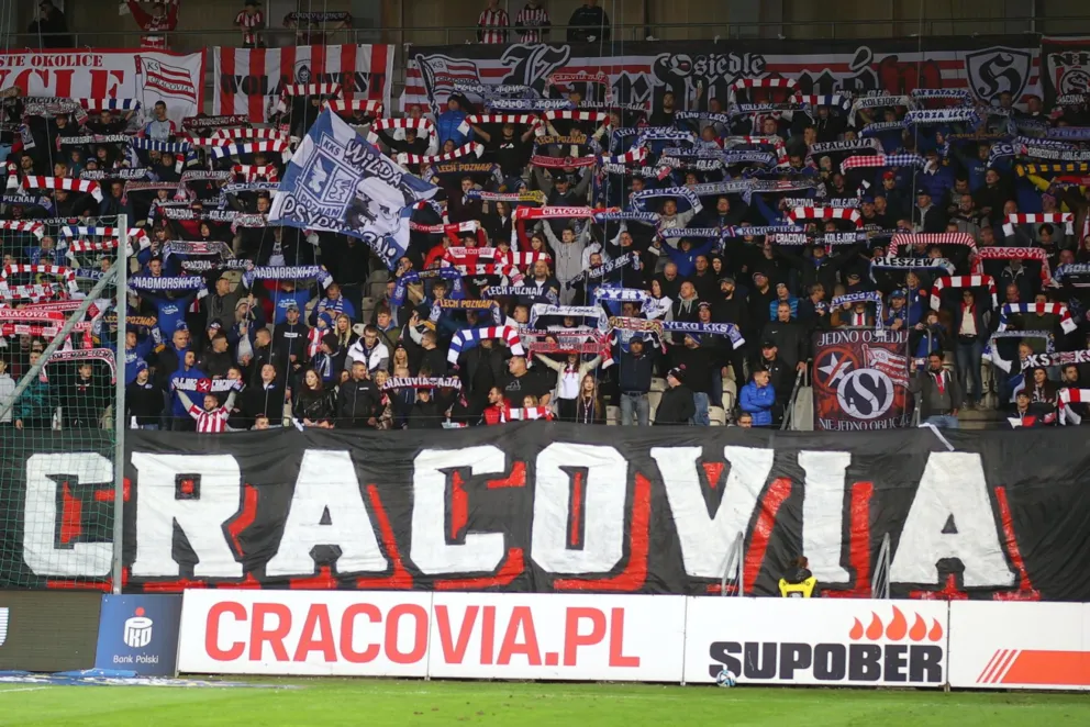 Przyjaźń na trybunach, remis na murawie