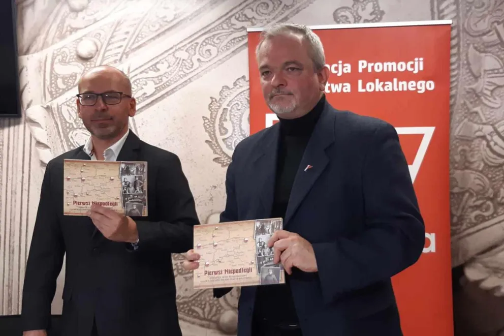 Książka o pierwszych niepodległych miastach trafi do małopolskich szkół
