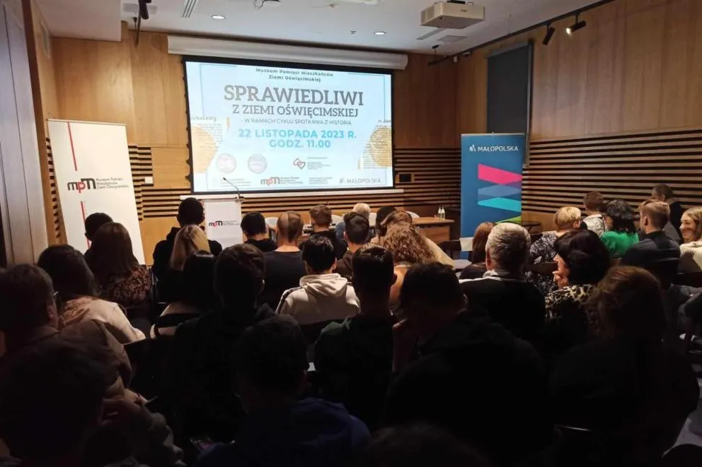 Mieszkańcy Oświęcimia bohaterami spotkania poświęconego "Sprawiedliwym z ziemi oświęcimskiej"