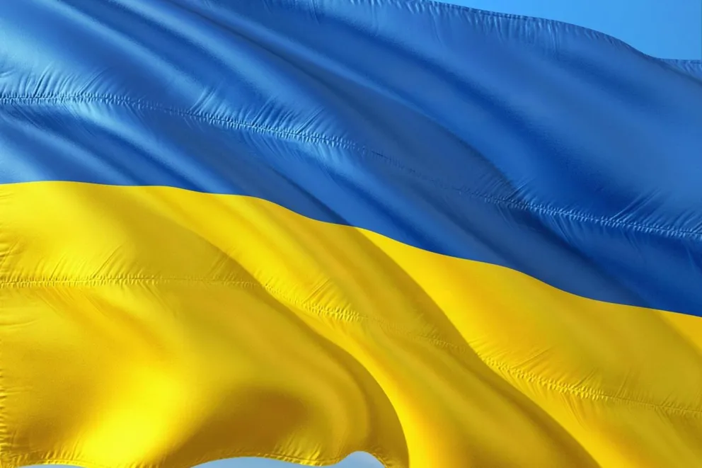 Historia powstania i zatwierdzenia flagi państwowej Ukrainy // Історія становлення й утвердження Державного прапора України