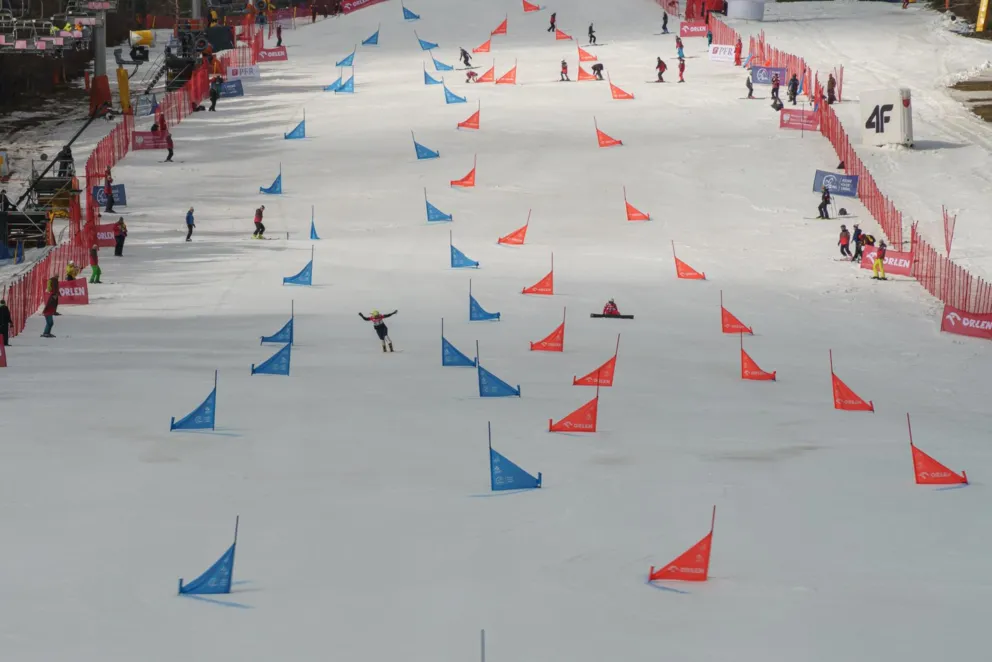 PŚ w snowboardzie - Kwiatkowski awansował z trzecim czasem eliminacji w Krynicy-Zdroju