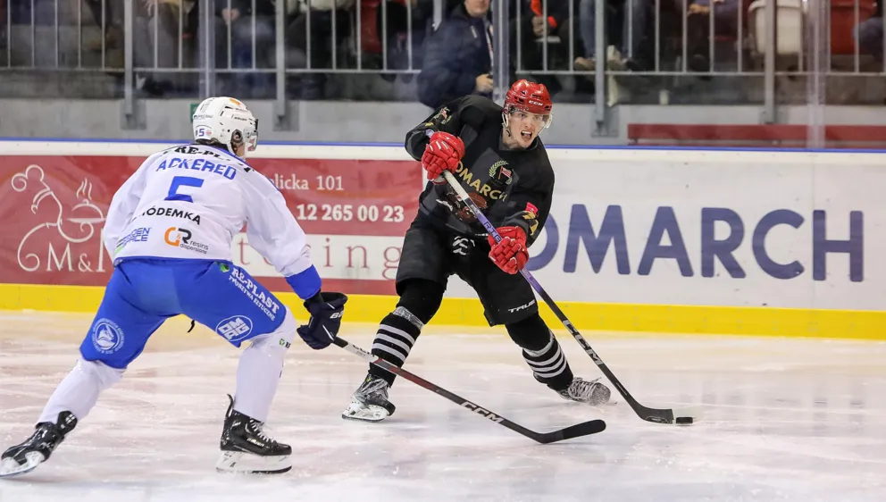 W hokejowym play off wciąż walka o półfinał