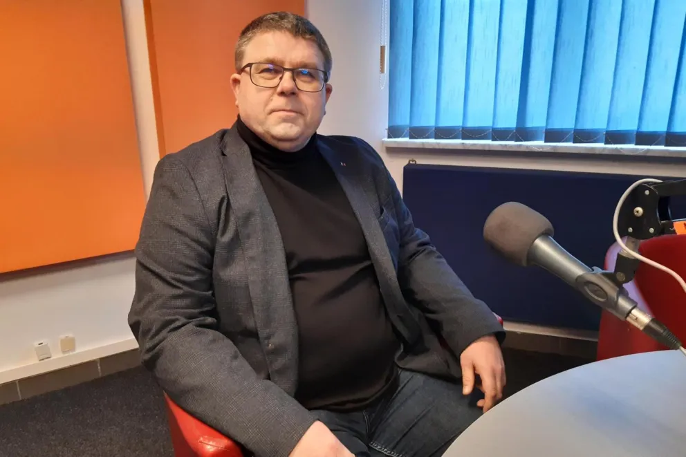 Sebastian Krupczyński chce rozwijać turystykę budując basen... nad jeziorem