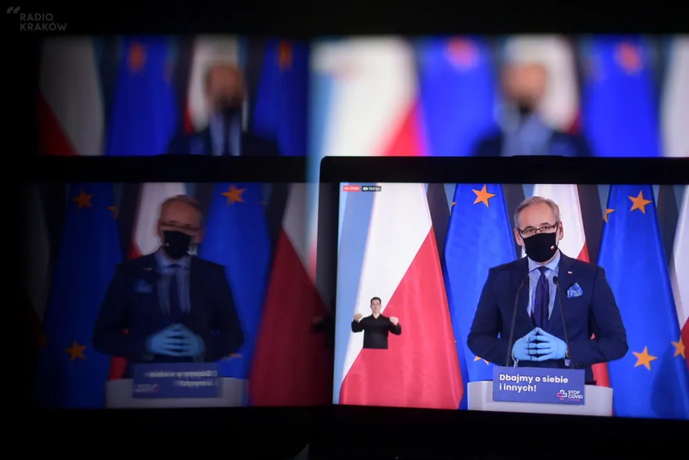 Minister Niedzielski: Domownicy żyjący z osobą zakażoną automatycznie przechodzą na kwarantannę