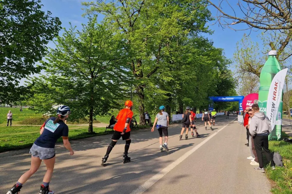 Weekend z Cracovia Maratonem rozpoczęty od maratonu na rolkach