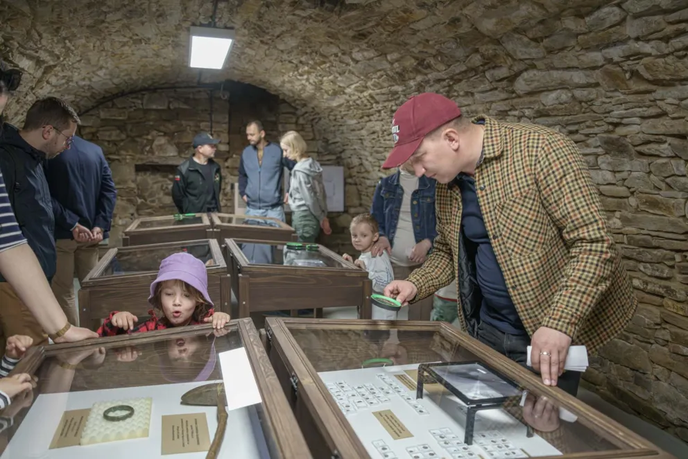Wystawa Skarby z ziemi wydobyte w Starym Sączu