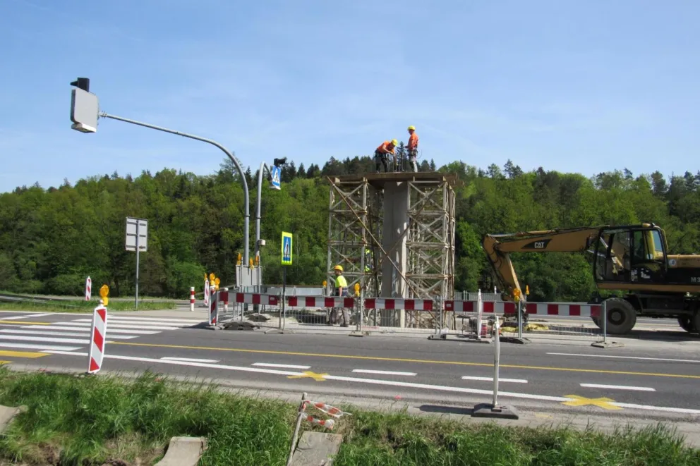 Trudny czas dla kierowców. Zakopianka zwężona w Gaju i w Głogoczowie