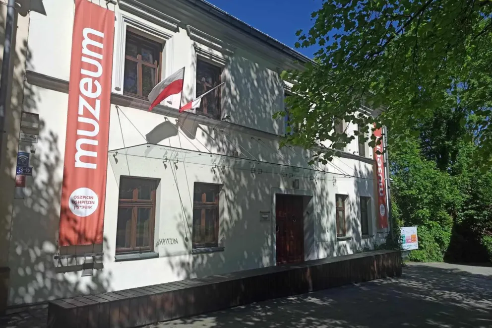 Jak przeciwdziałać dyskryminacji i jak na nią reagować? O tym dyskutują w Oświęcimiu
