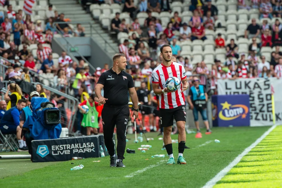 Dawid Kroczek pozostanie trenerem Cracovii