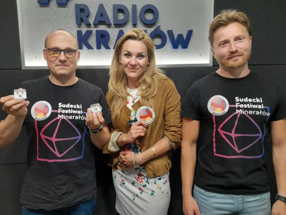 Na schodach Radia Kraków znaleźli ślimaka i uśmiechniętą buźkę