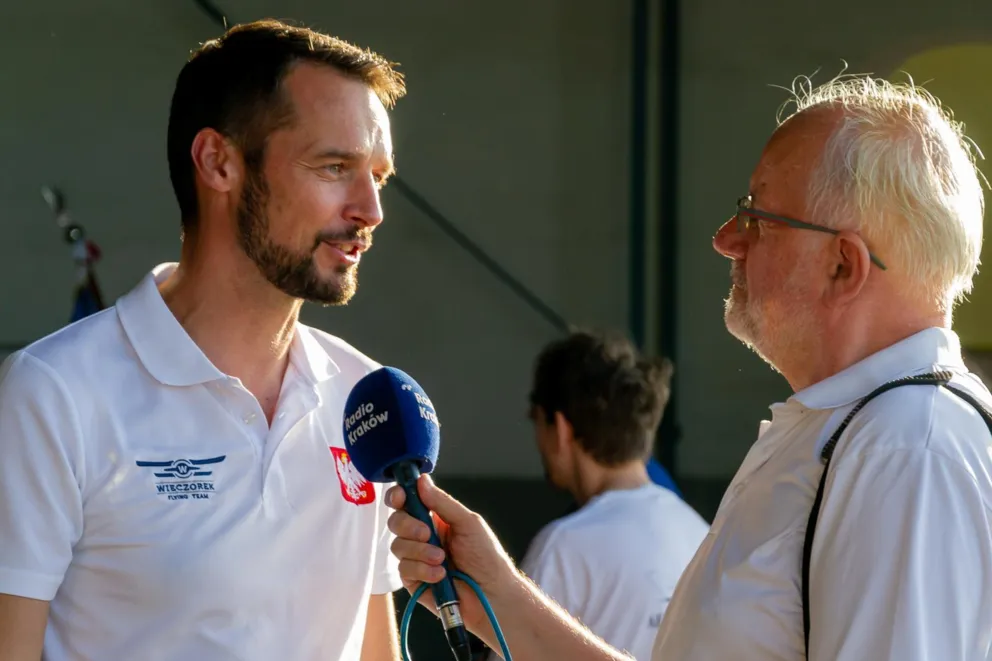 Michał Wieczorek na podium najstarszej lotniczej imprezy na świecie. POSŁUCHAJ