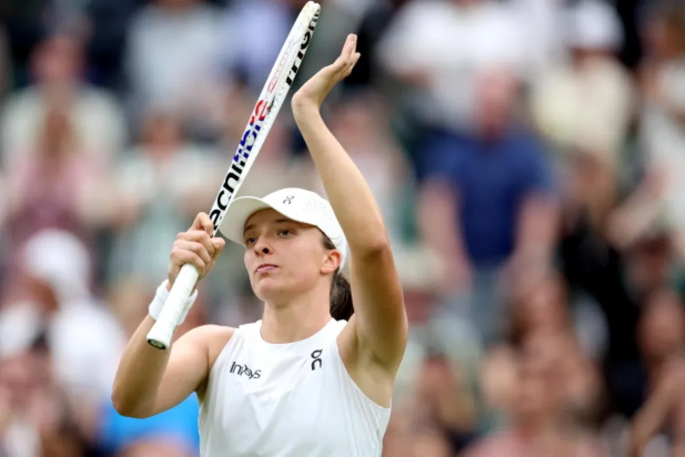 W czwartek na Wimbledonie mecze Hurkacza, Świątek i deblistek