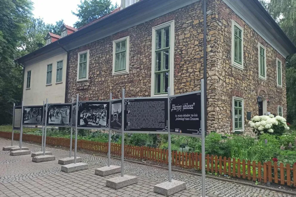 60 lat temu w Chrzanowie świętowano fikcyjny jubileusz. Przypomina o tym specjalna wystawa