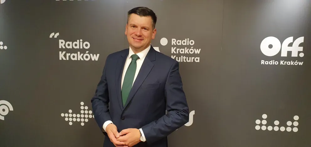 Marszałek Łukasz Smółka: "Nie chcę mówić o przyspawaniu do krzeseł"