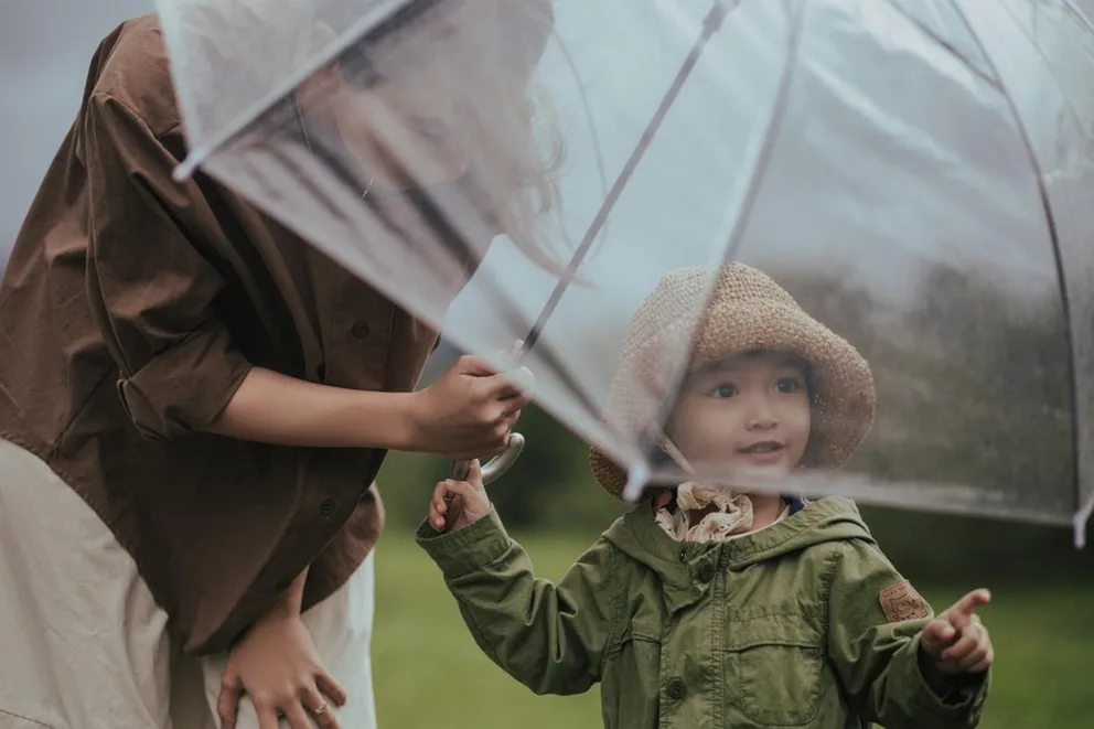 Helicopter parents, czyli nadopiekuńczy i intensywnie wychowujący rodzice