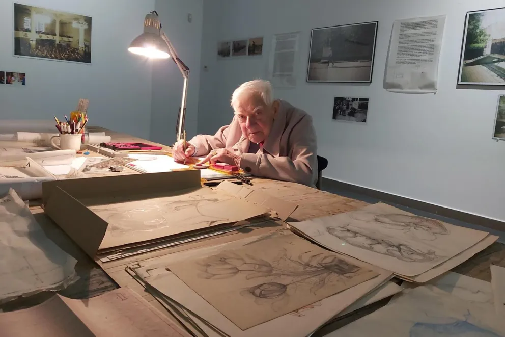  "Architektura graniczy z cudem i z magią..."  – Otto Schier na wystawie w BWA w Tarnowie 