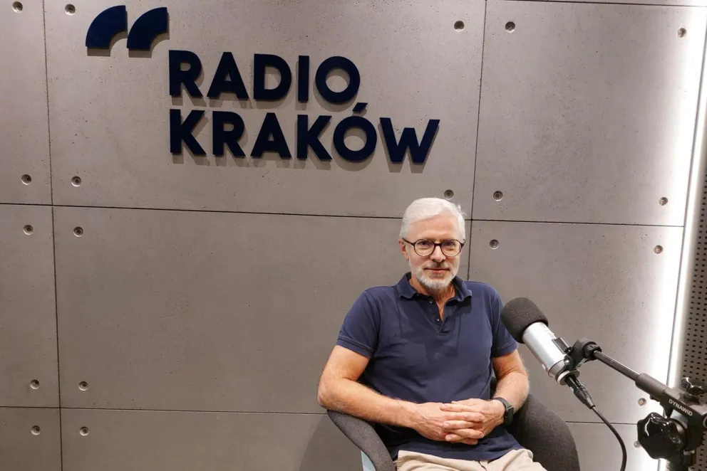 Miała połączyć dwie dzielnice, ale jej budową zainteresowała się prokuratura. Magistrat na razie nie ma zamiaru wstrzymać budowy kładki