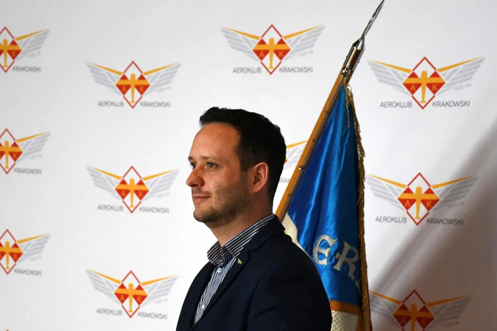 Znamy program niedzielnych pokazów lotniczych na Pobiedniku. POSŁUCHAJ ROZMOWY