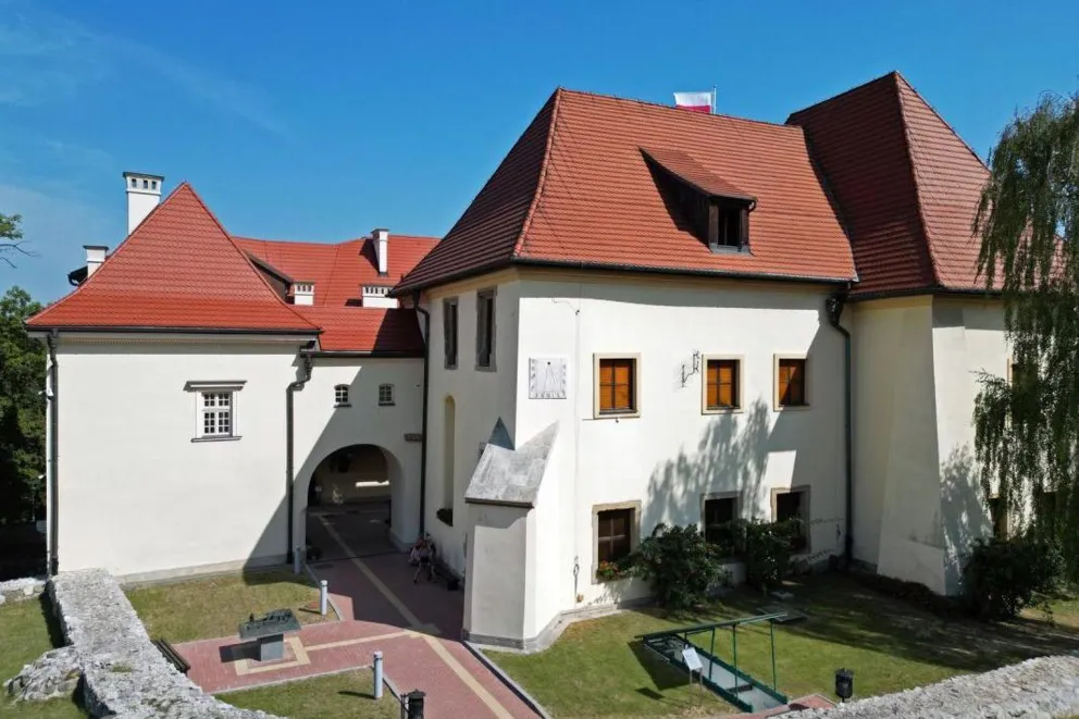 „Wakacje z duchami”. Wieliczka – łapy z misia w średniowiecznej stołówce