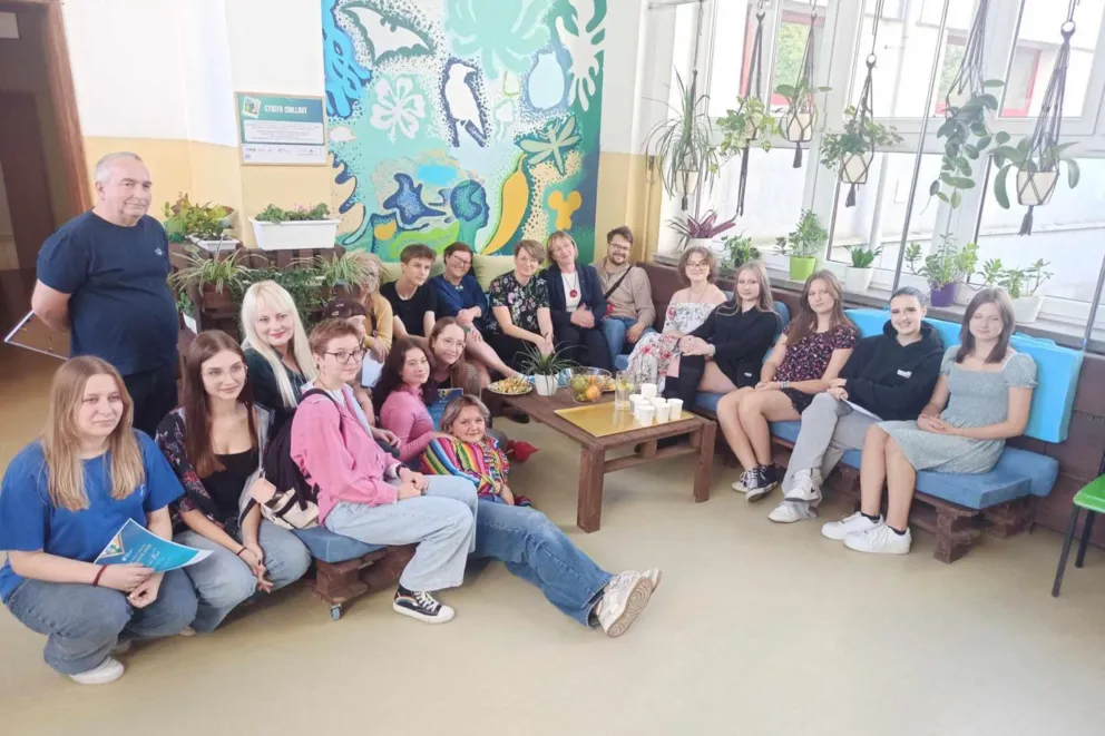 Licealiści z Chrzanowa sami zadbali o strefę relaksu w szkole