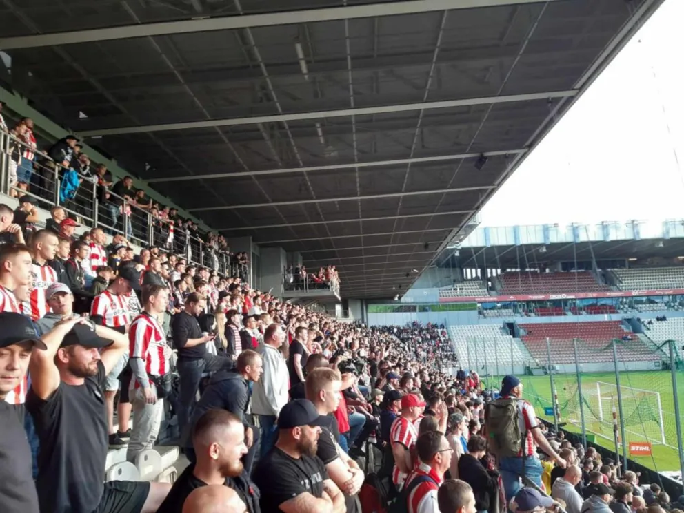 Jest kara dla Cracovii za mecz bez kibiców, ale jednak z kibicami