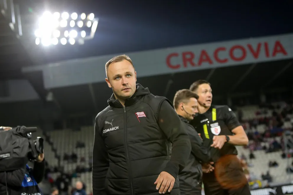 Mimo zawirowań w obronie trener Cracovii deklaruje: "idziemy w wybranym kierunku"