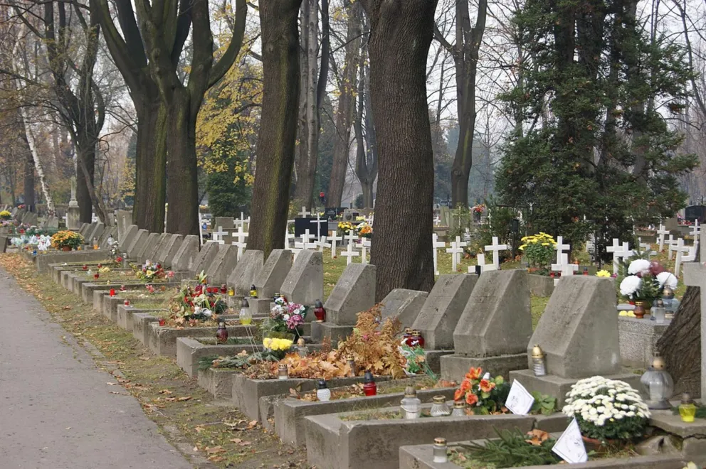 Kiedy grób uznawany jest za grób wojenny?