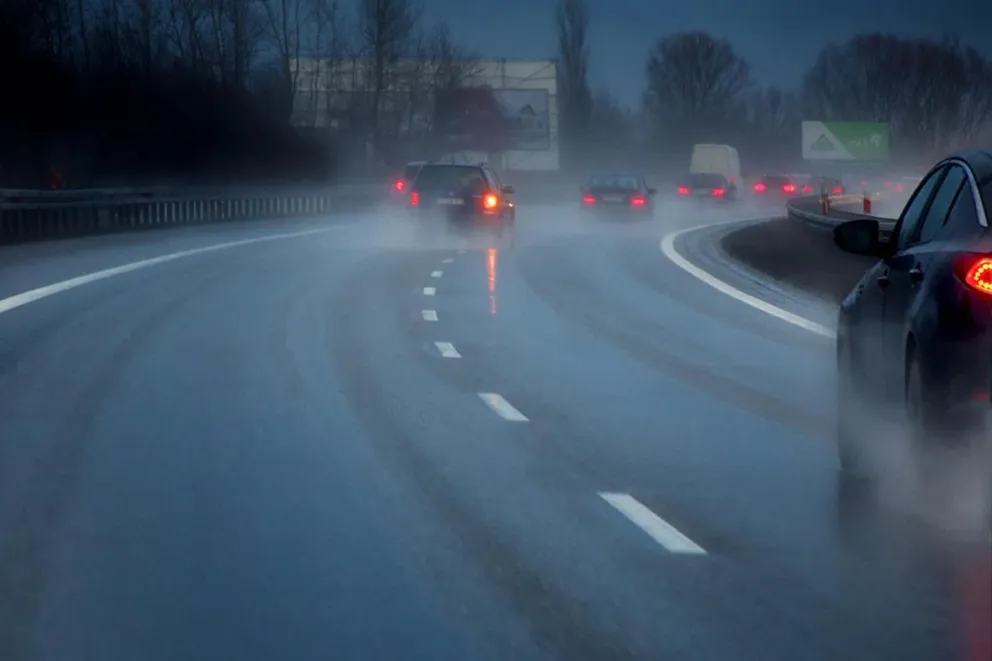 Gołoledź dała się we znaki kierowcom. Karambole na A4 i w Buskupicach Radłowskich