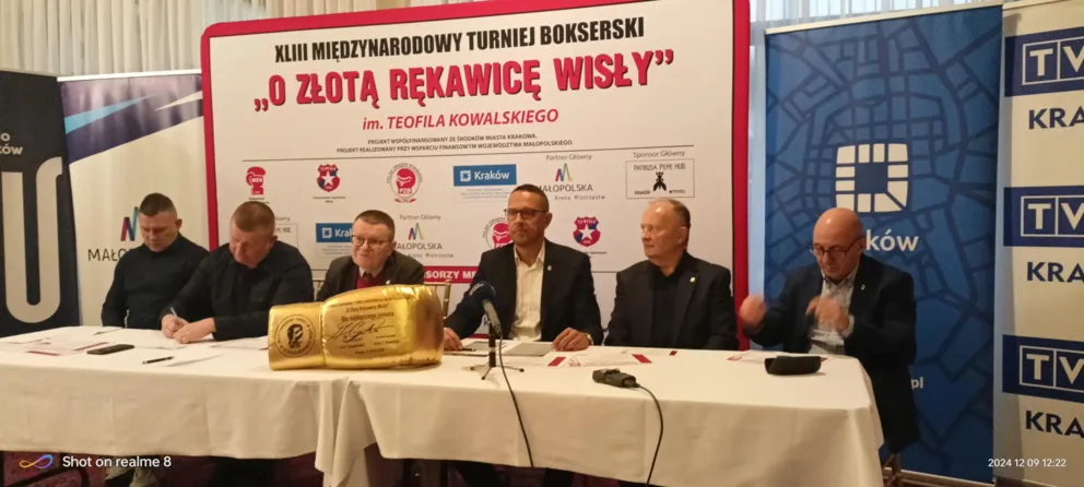 Powalczą  o  "Złota Rękawicę"
